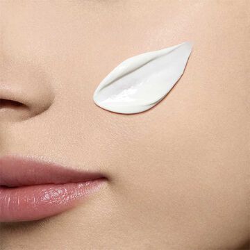 Silky Cream SPF 15 - Normal to Dry Skin - CLEARANCE
