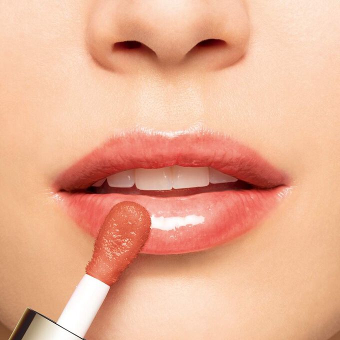Lip Comfort Oil 18 'Hazelnut Macaron' Patisserie Collection