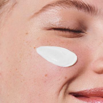 Youth-protecting Sunscreen High Protection SPF30