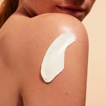 Youth-Protecting Sunscreen SPF50+ for Body