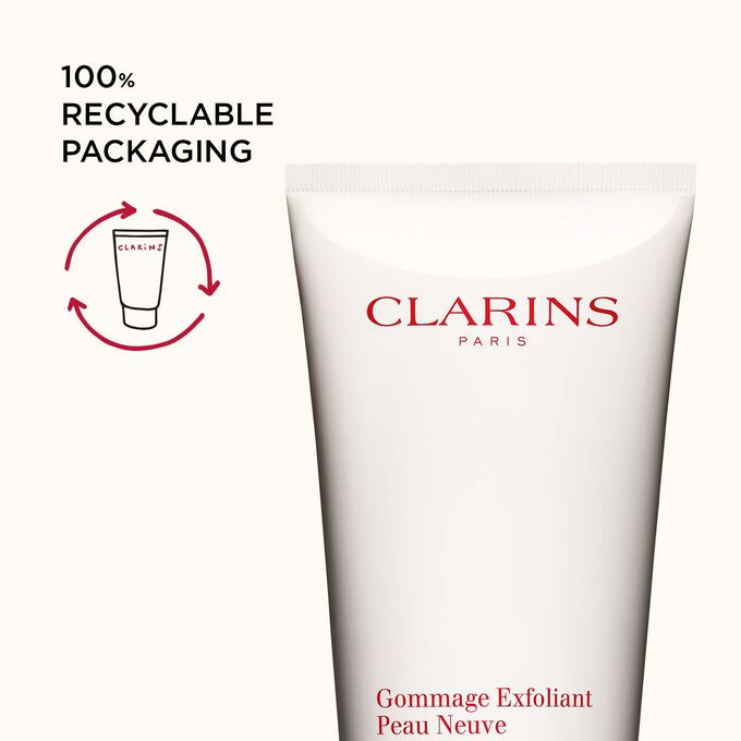 Close-up of the top of the Clarins Exfoliating Body Scrub to highlight that its pacakging is 100 recyclable