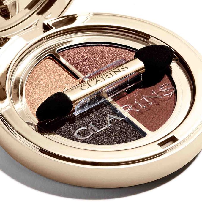4 shades eyeshadow set with brush