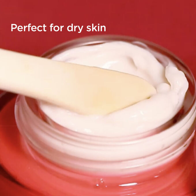 Super-Restorative Night Cream All Skin Type texture in jar