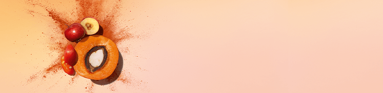 Visual regrouping organic goji berry extract, acerola seed extract, organic apricot oil and paprika extract