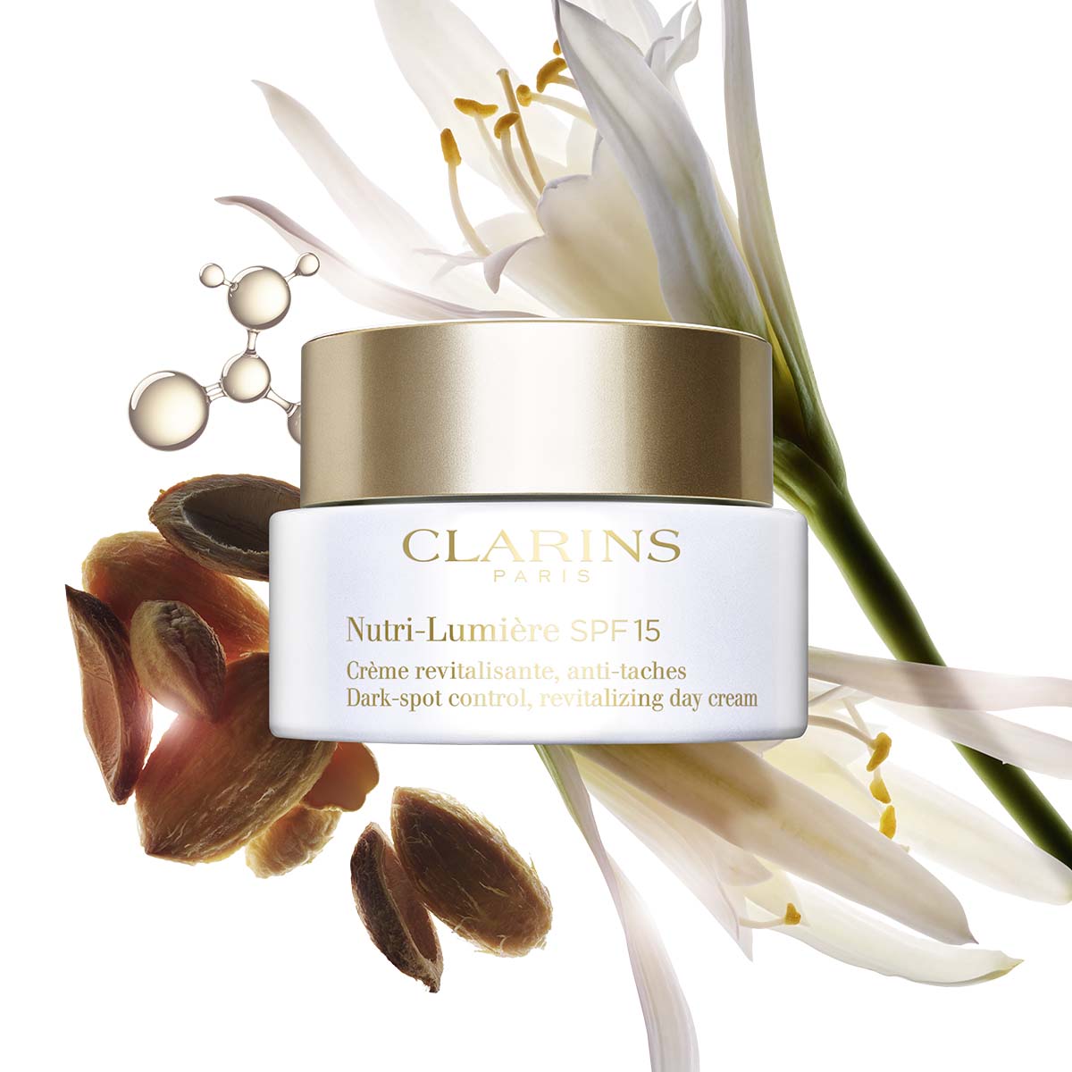 Lumière Valecia Cream& Foundation Nutri-Lumiere Day Cream SPF15 | CLARINS®